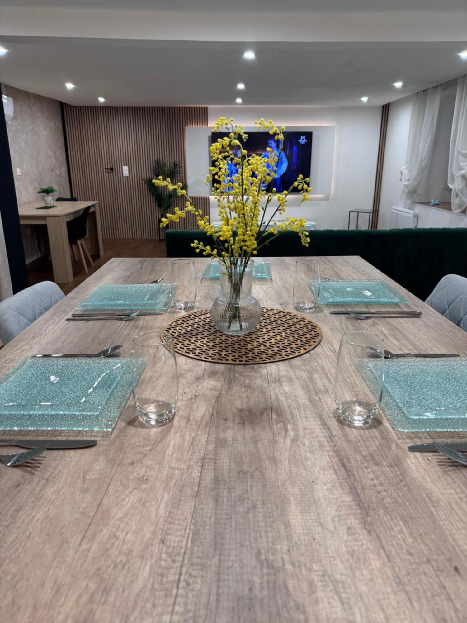 Appartement Moderne Champsevraine Exteriör bild