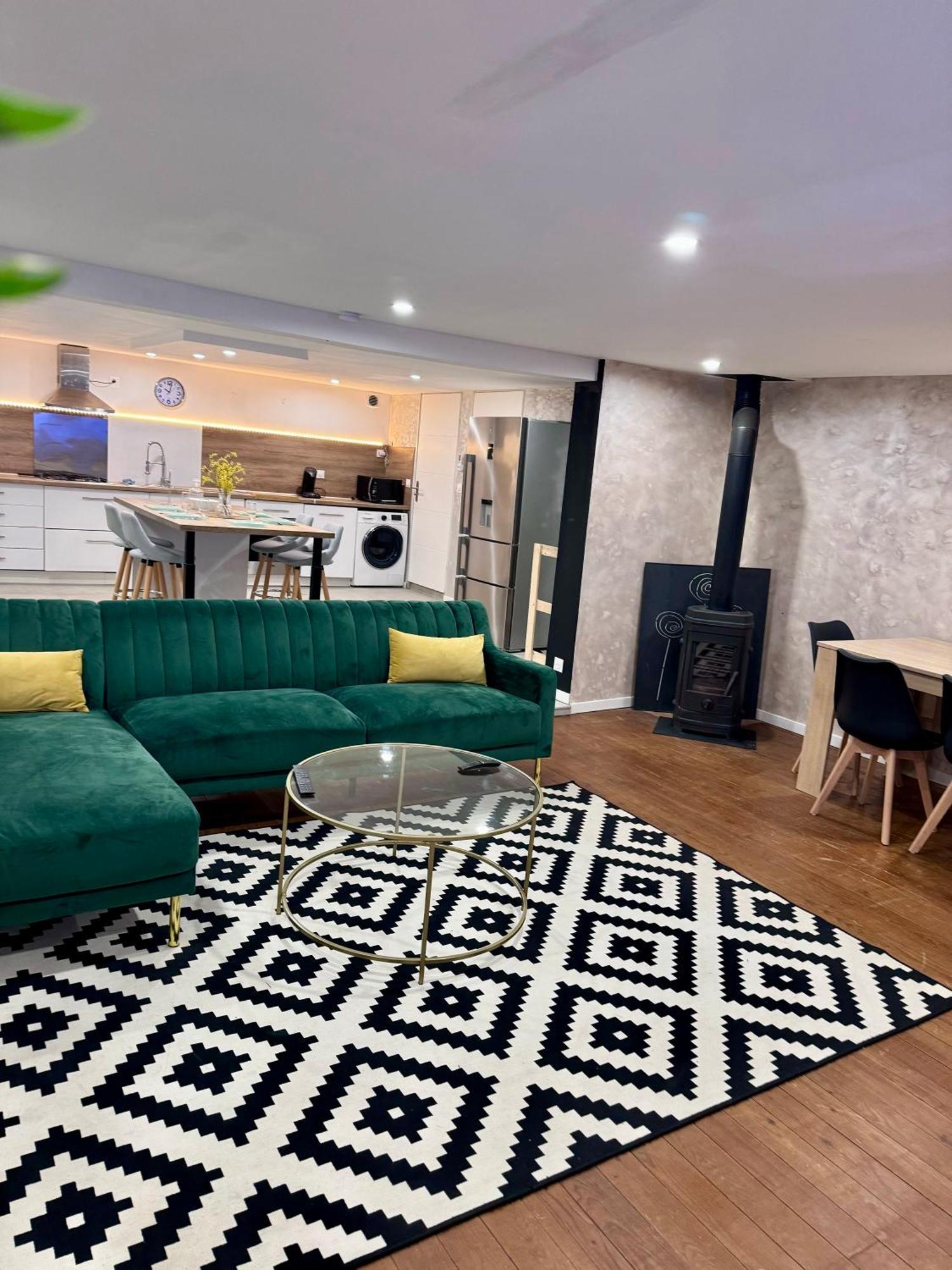 Appartement Moderne Champsevraine Exteriör bild