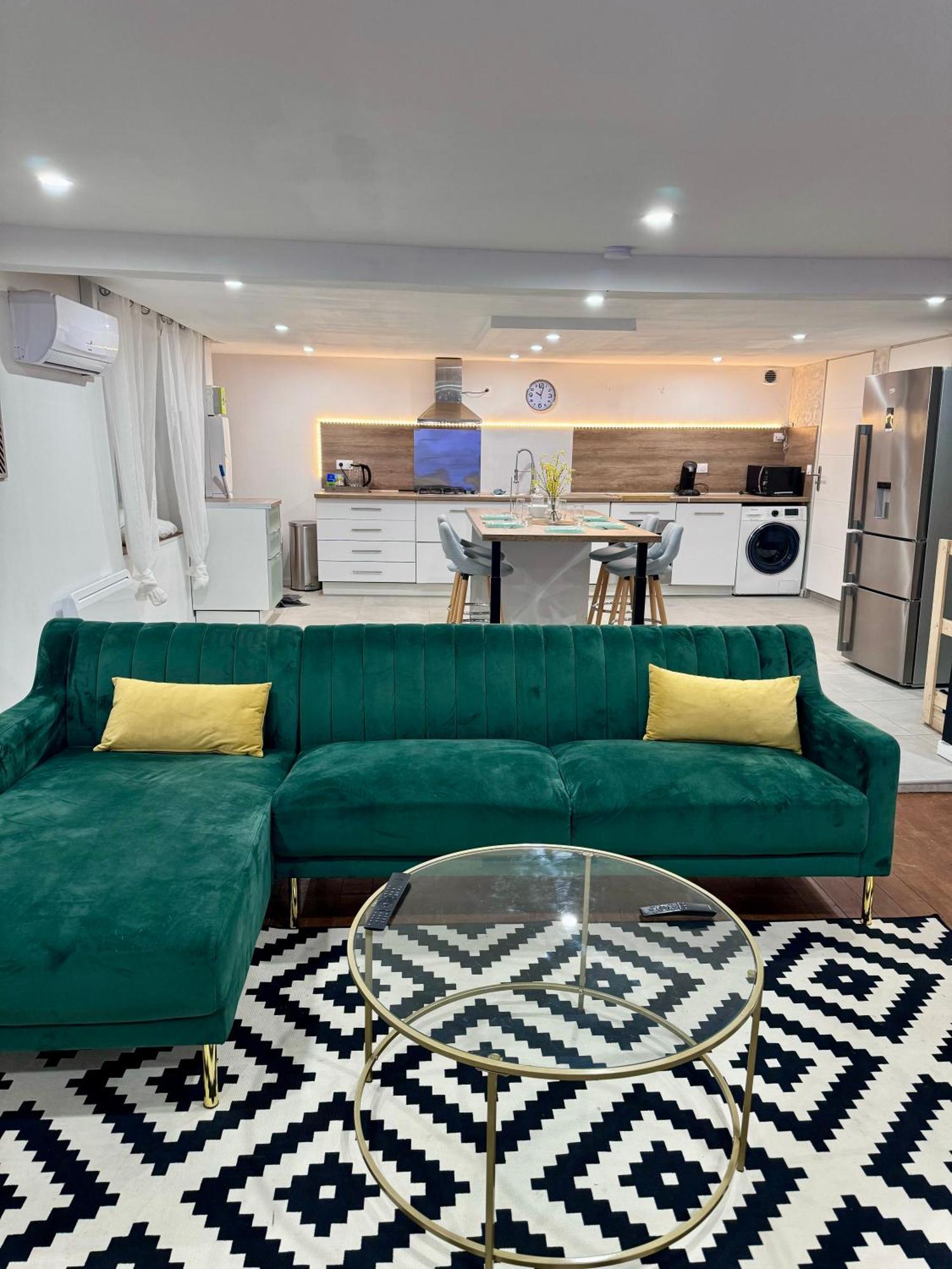 Appartement Moderne Champsevraine Exteriör bild
