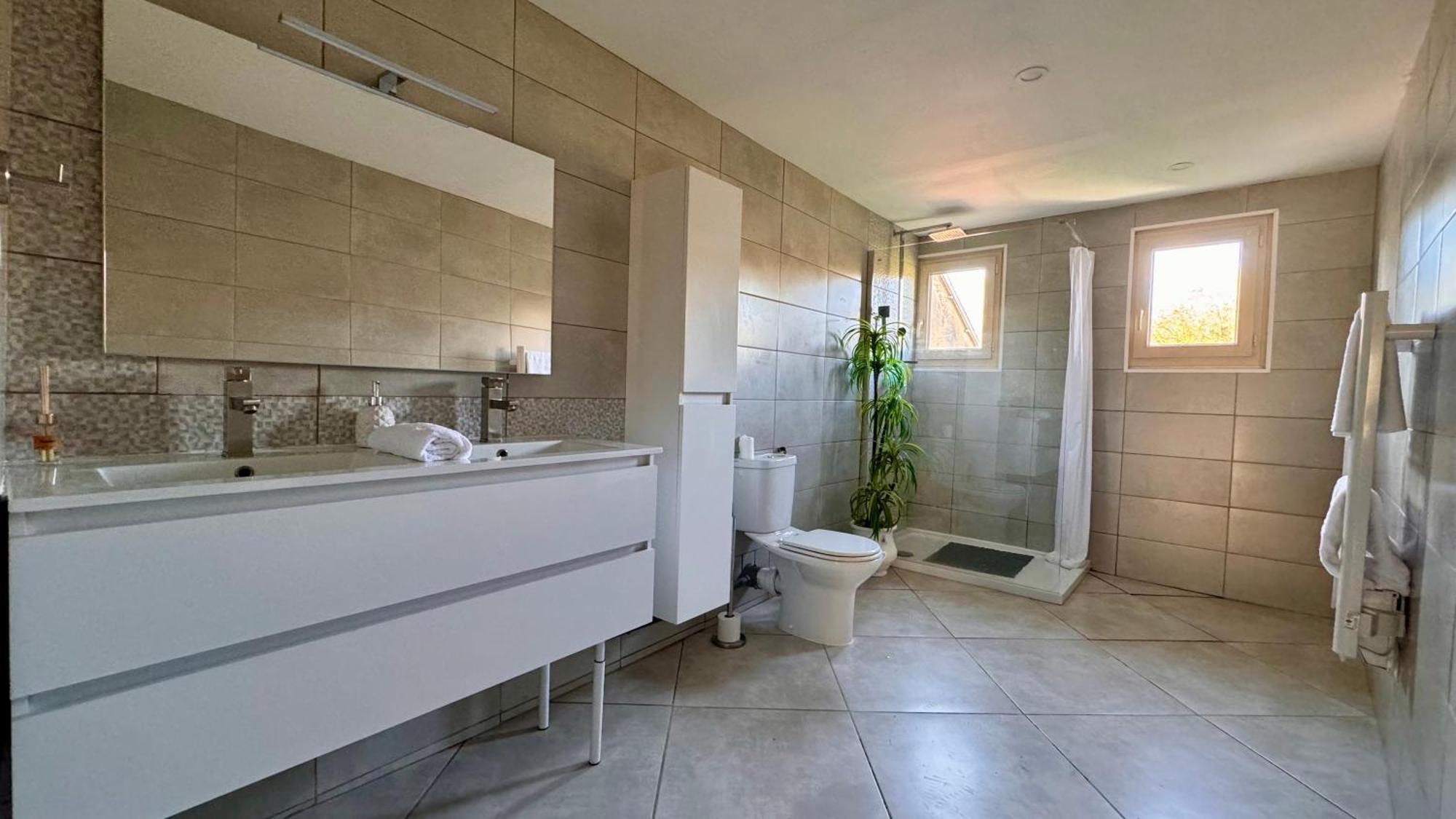 Appartement Moderne Champsevraine Exteriör bild